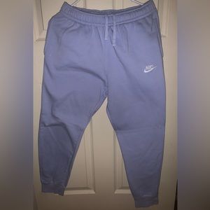 selling Medium nike sweats, worn a couple times , no stains no tears